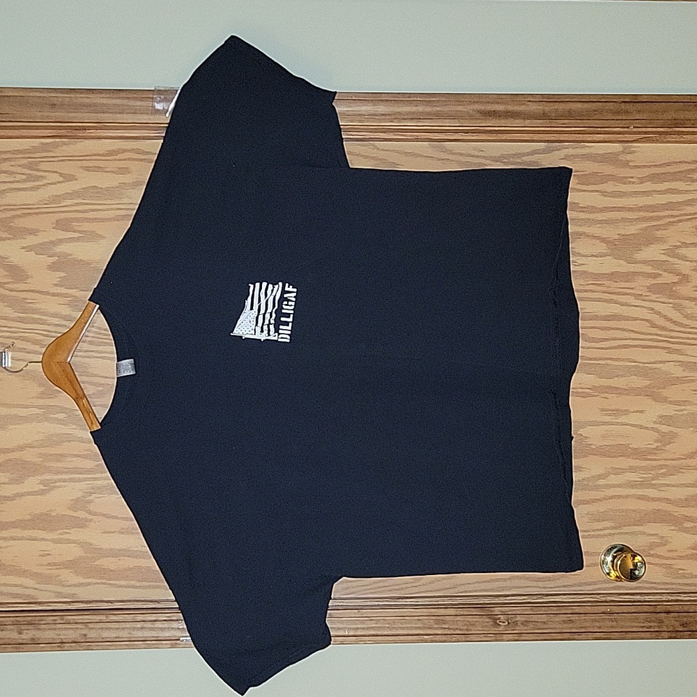 DILLIGAF Black 2nd Amendment T-shirt